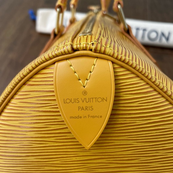 Louis Vuitton Speedy 25 in Yellow Epi Leather - Picture 9 of 14